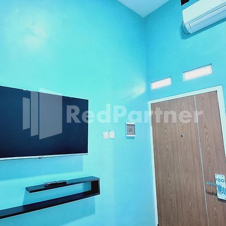 Hotel Griya Prashasta Mitra Reddoorz Kediri  Exteriér fotografie