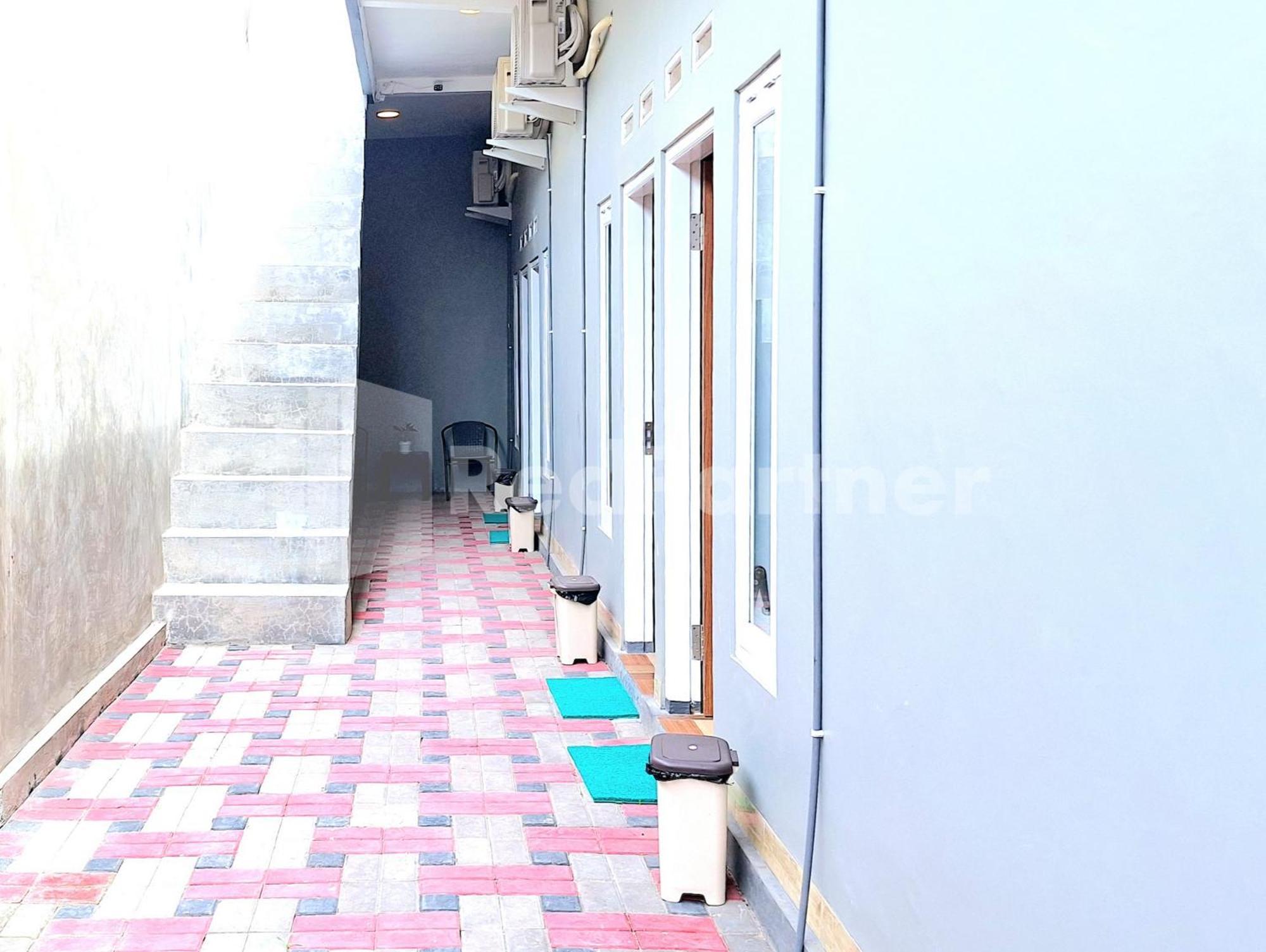 Hotel Griya Prashasta Mitra Reddoorz Kediri  Exteriér fotografie
