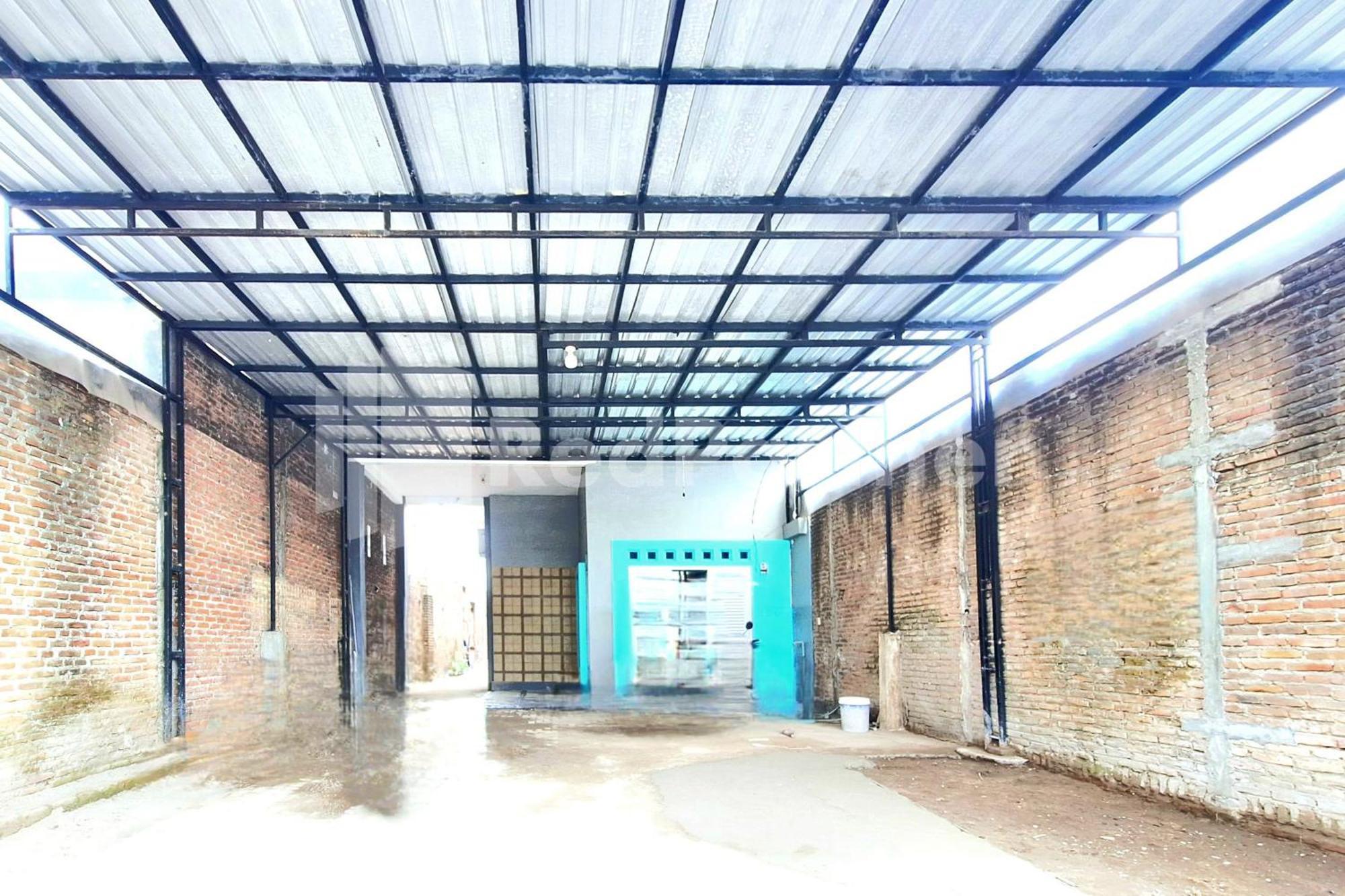 Hotel Griya Prashasta Mitra Reddoorz Kediri  Exteriér fotografie